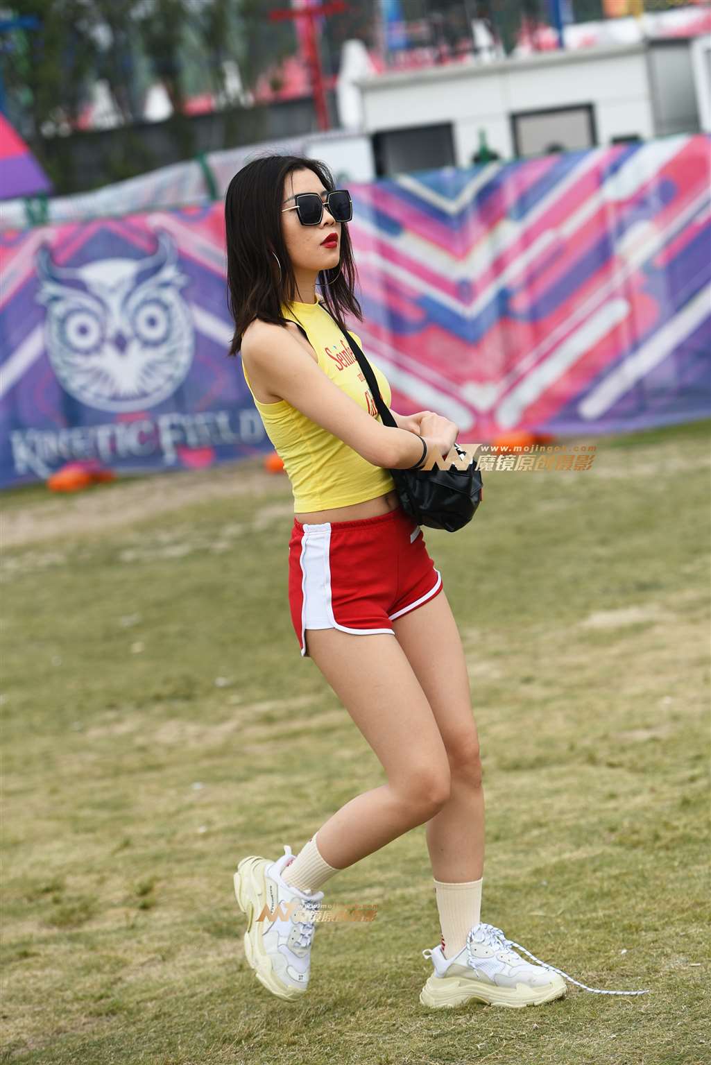 【咔喳赛贴】妹妹你鞋带松了-流行馆