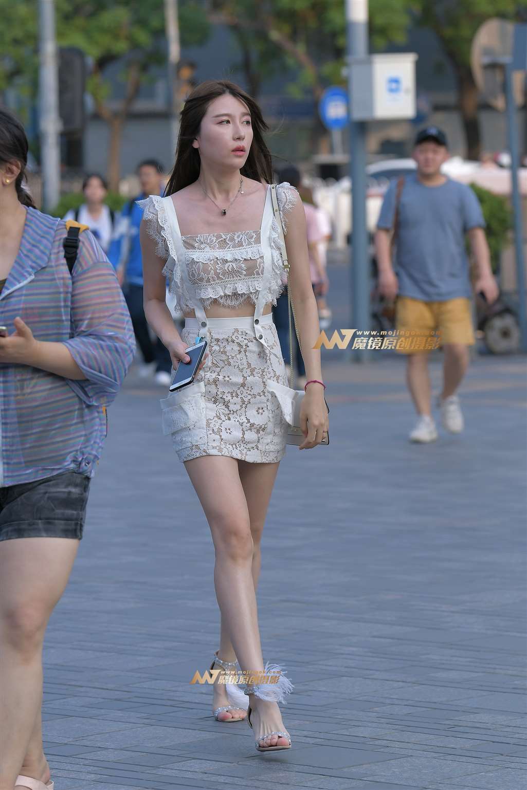 图片[4]-【红石赛帖】一个清秀长腿美女-街拍流行馆