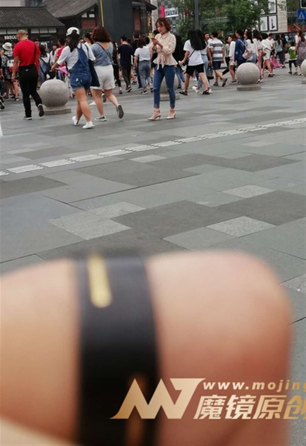 图片[3]-【视觉冲击赛帖】邂逅-紧牛高跟淑女-街拍流行馆