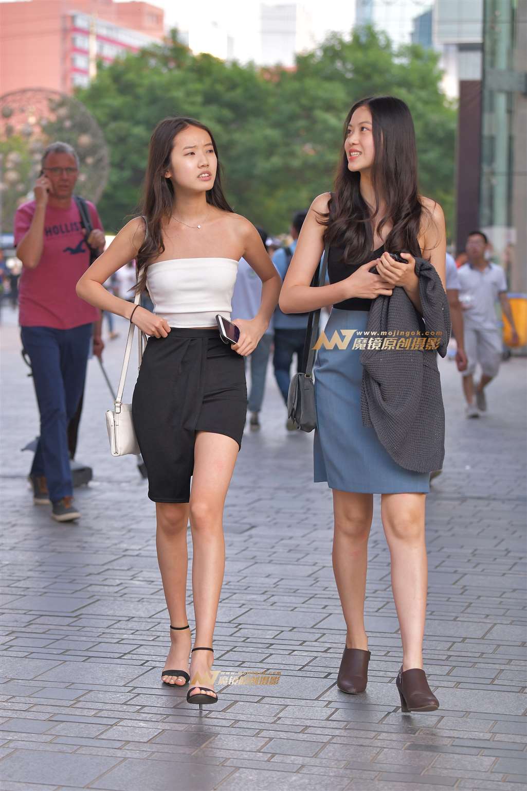 【红石赛帖】两个长腿美女-流行馆