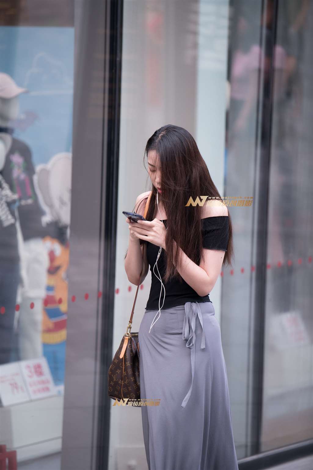 图片[3]-【一只傻麋鹿赛帖】性感灰色贴身长裙美女-流行馆