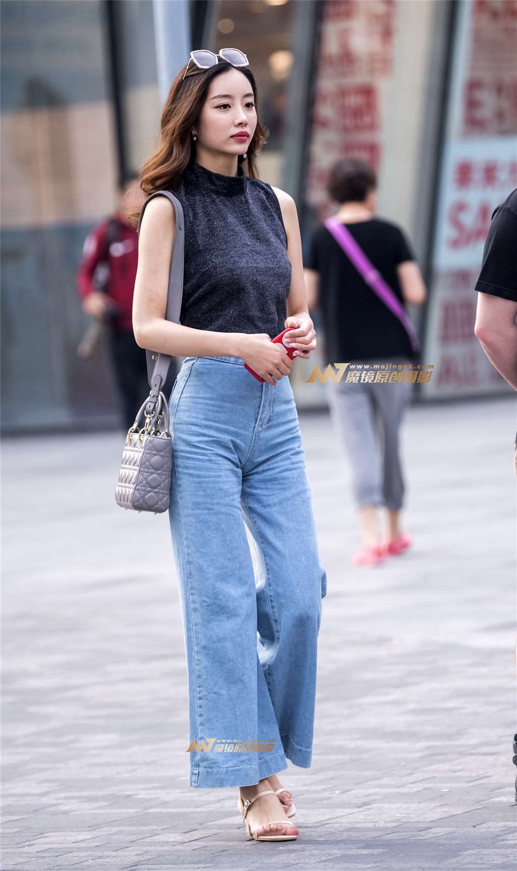图片[4]-左手倒影赛帖：拥有小蛮腰的性感美女-流行馆