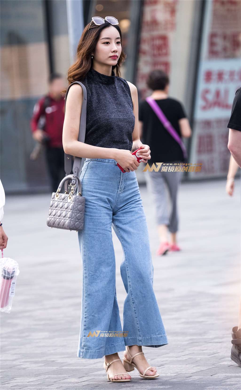图片[5]-左手倒影赛帖：拥有小蛮腰的性感美女-流行馆