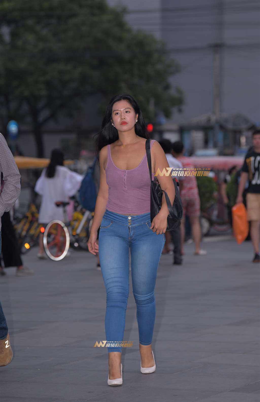 【街拍之魂赛帖】难得一遇大紧牛-街拍流行馆