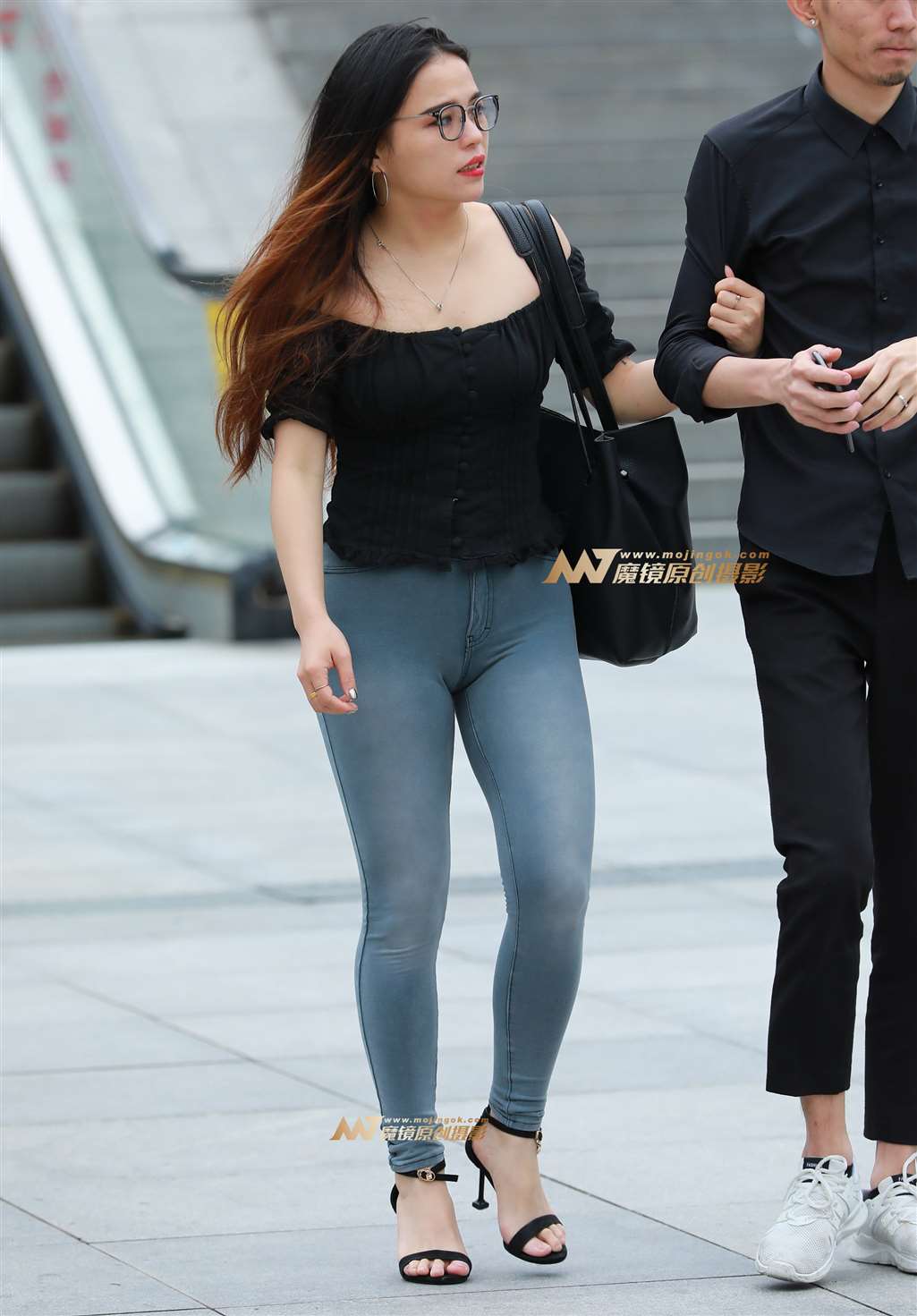 图片[4]-【视觉冲击赛帖】一字肩，性感丰韵的女友-流行馆