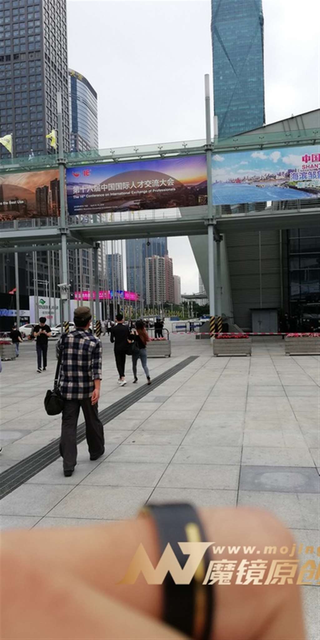 图片[3]-【视觉冲击赛帖】一字肩，性感丰韵的女友-流行馆