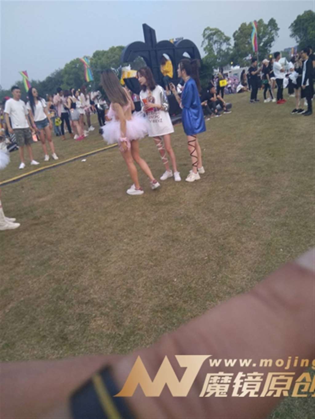 图片[3]-【咔喳赛贴】狂欢前的准备-街拍流行馆