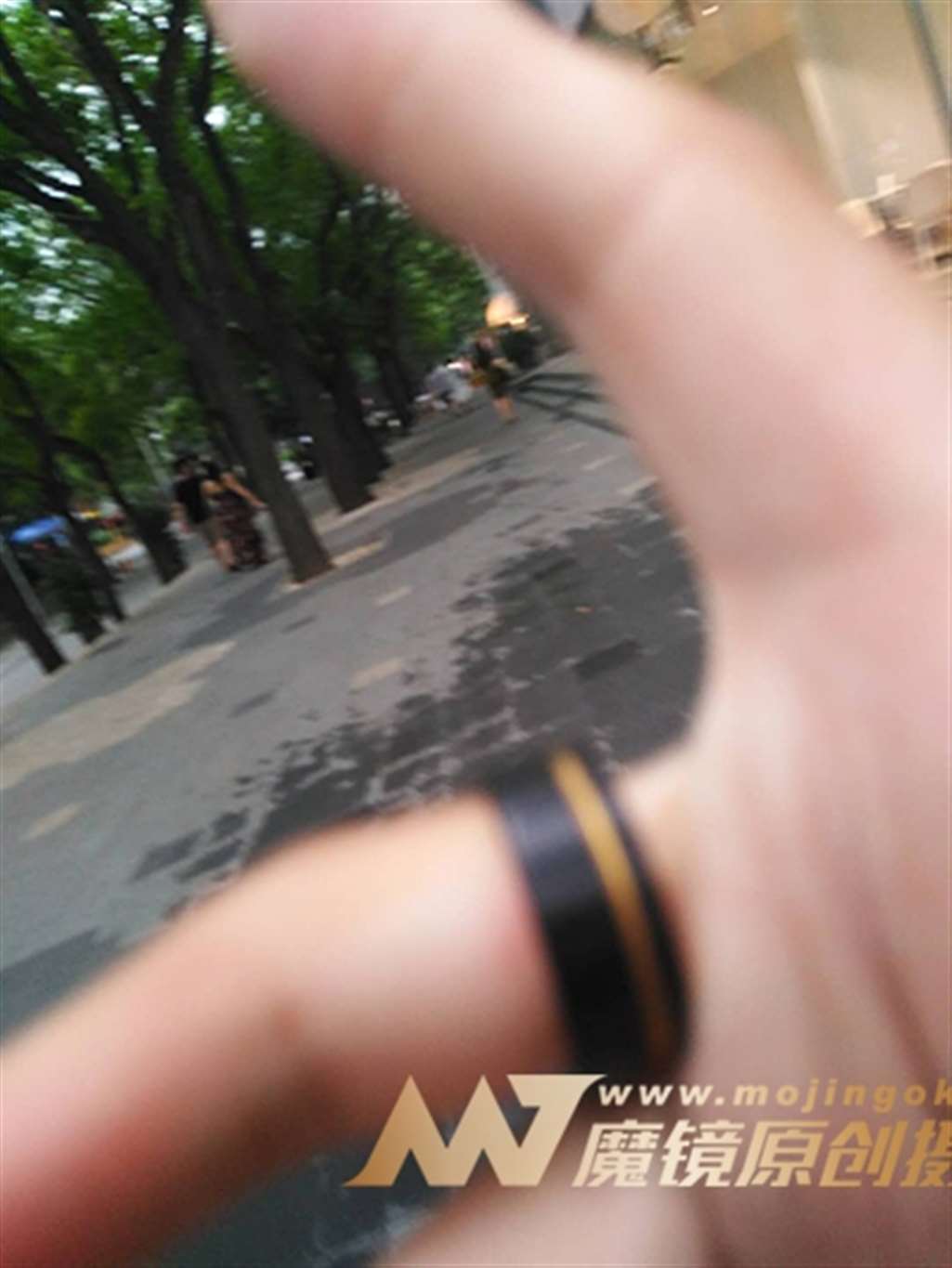 图片[3]-【街拍之魂赛帖】穿梭在这霓虹中-流行馆