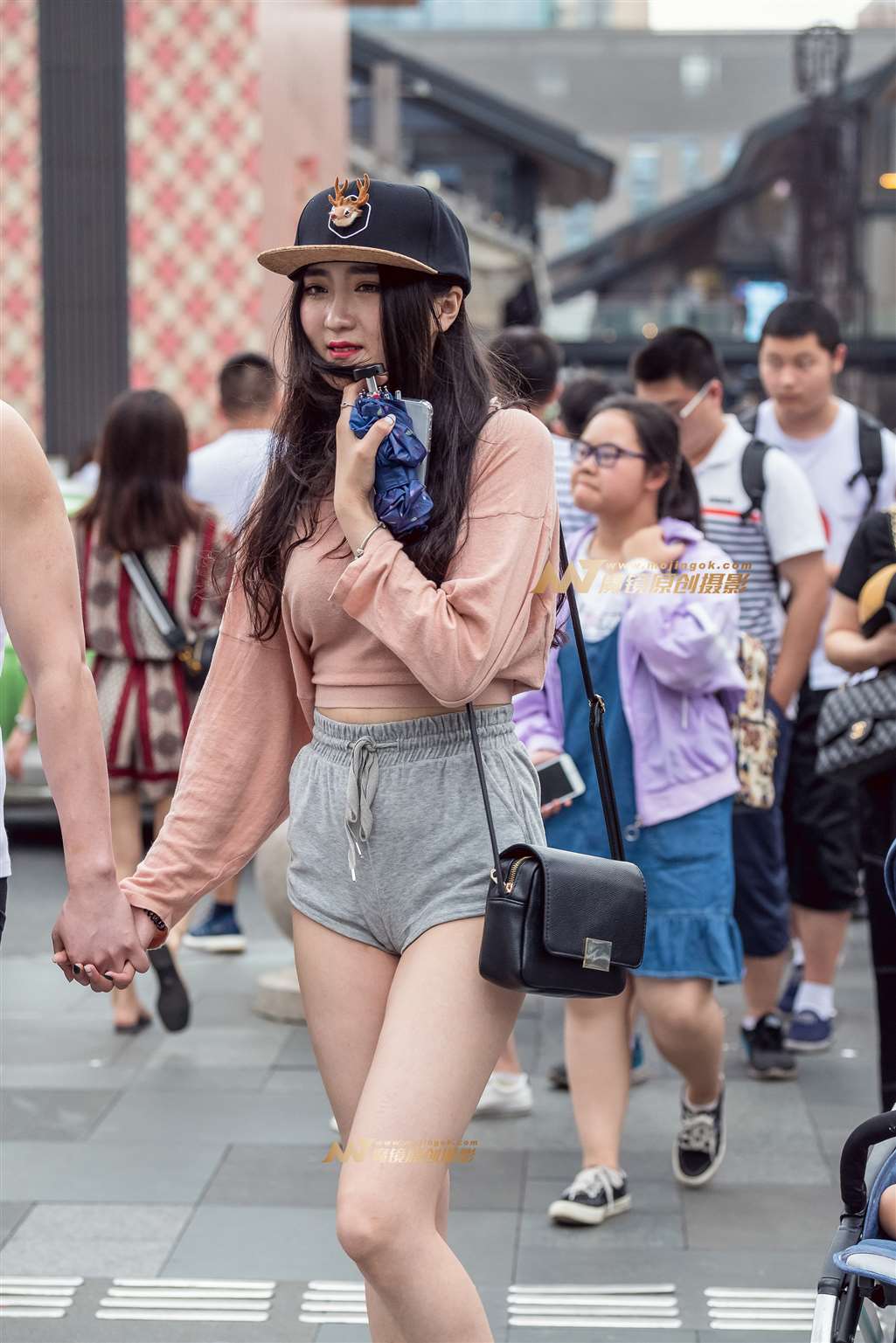 【久久赛帖】短裤美女-流行馆