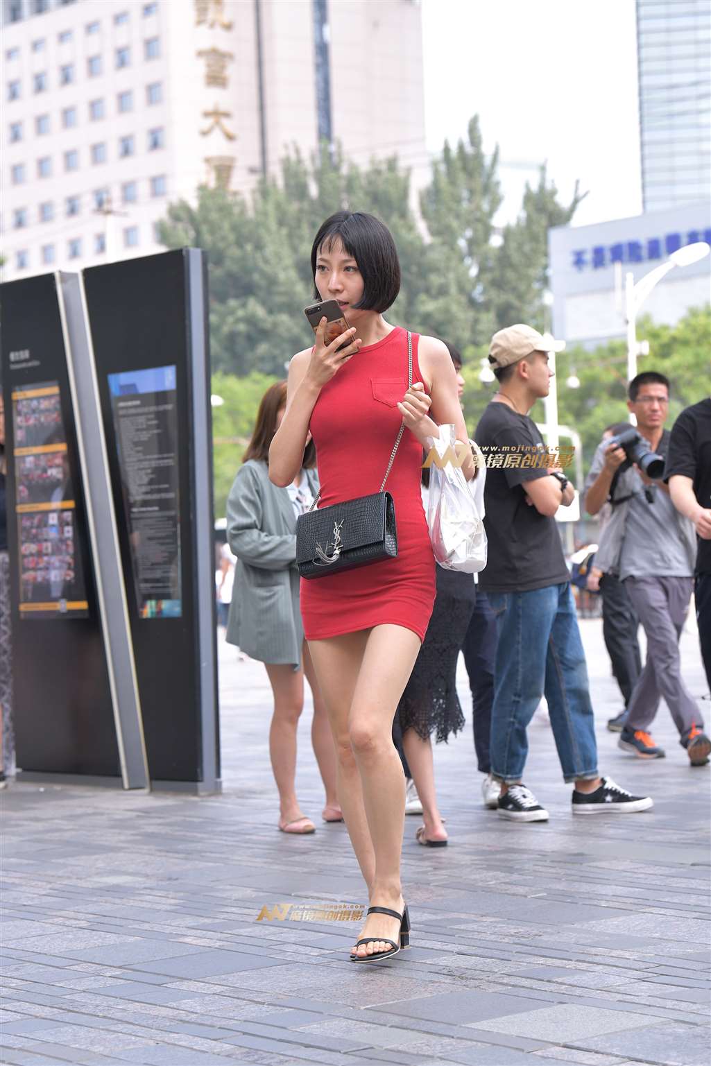 图片[3]-【街拍之魂赛帖】绯红玫瑰-流行馆