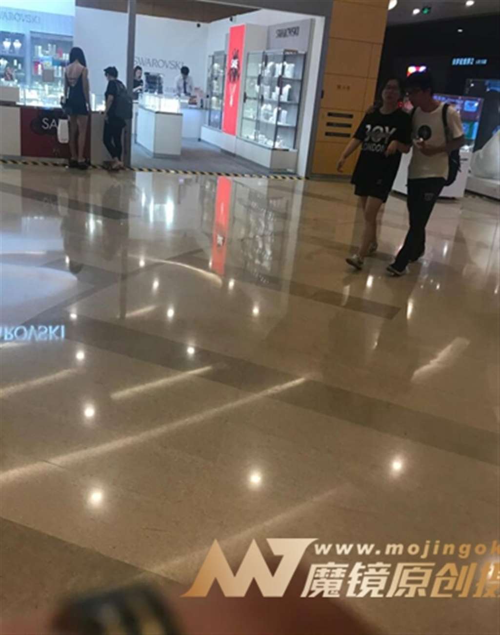 图片[3]-【一只傻麋鹿赛帖】 深宝蓝吊带短裙长发美女-流行馆