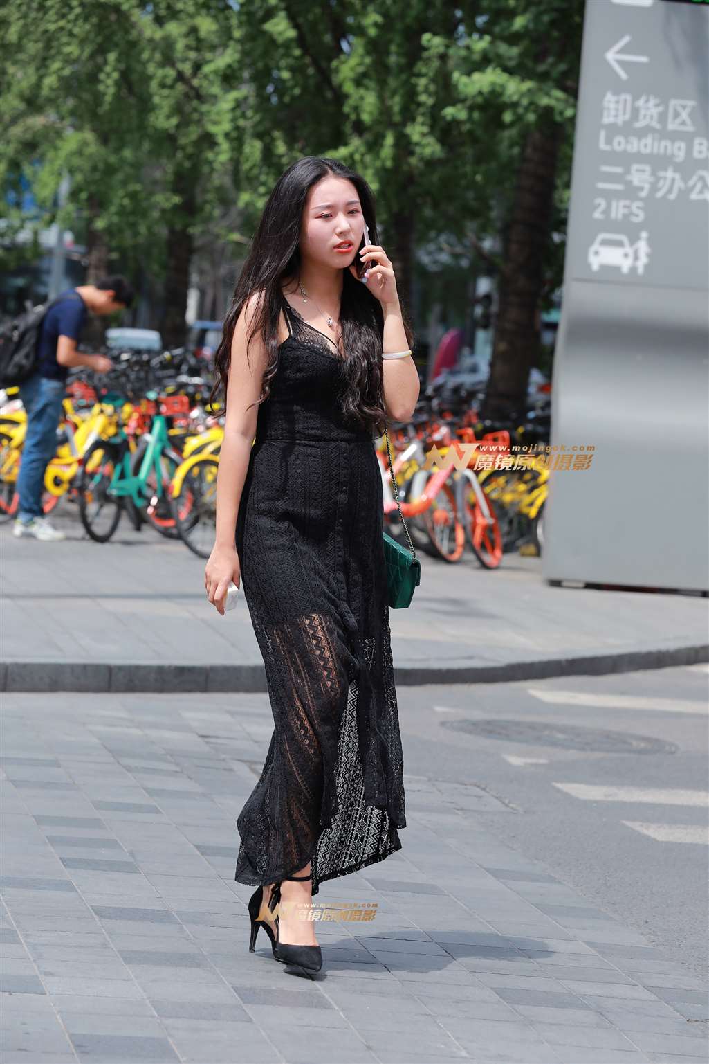 【视觉冲击赛帖】性感吊带连体裙淑女-街拍流行馆