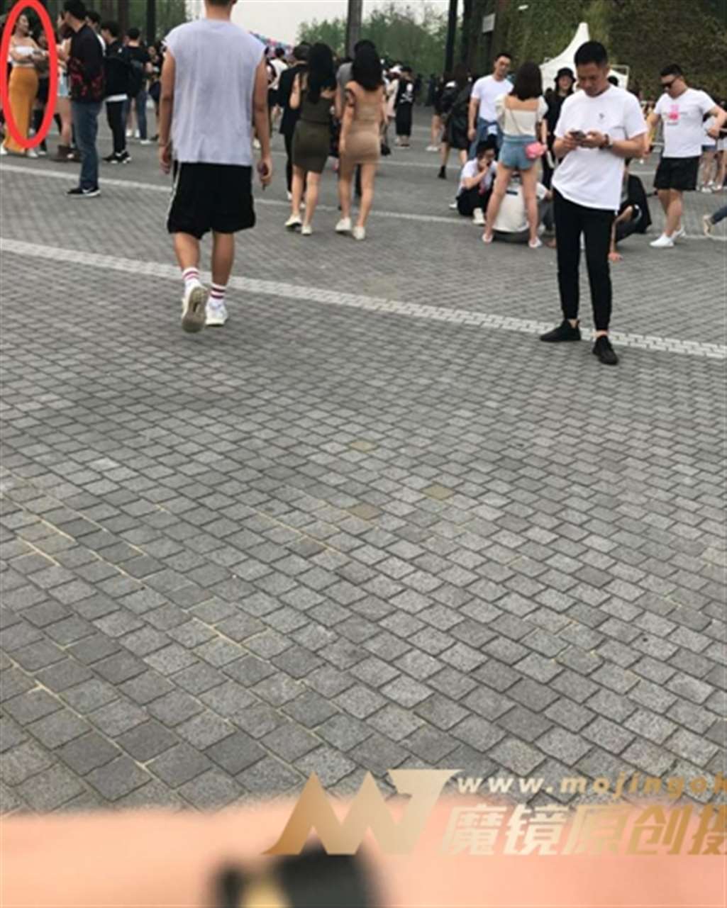 图片[3]-【一只傻麋鹿赛帖】紧致曼妙黄色包臀裙-街拍流行馆