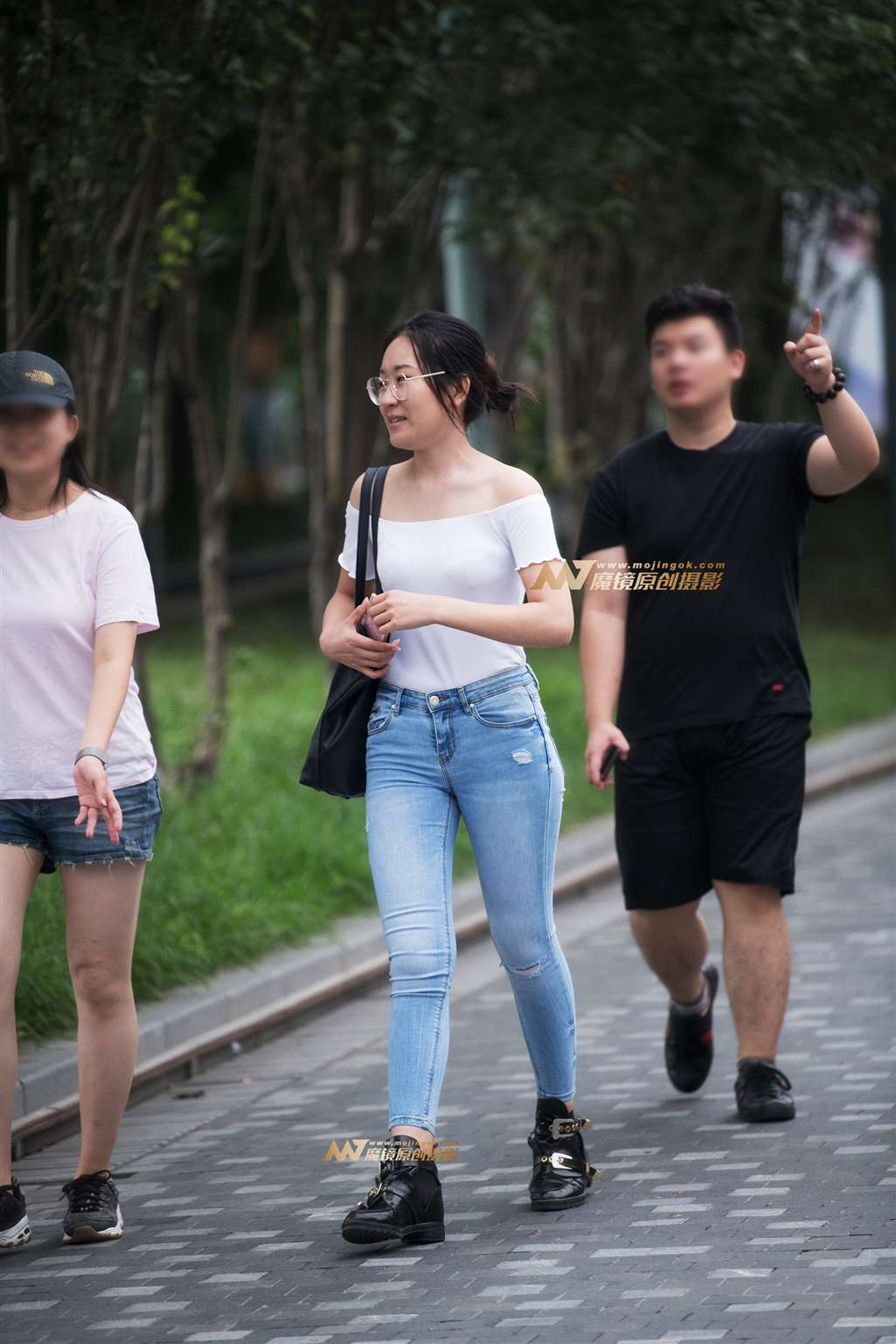 【一只傻麋鹿赛帖】傍晚紧牛-流行馆