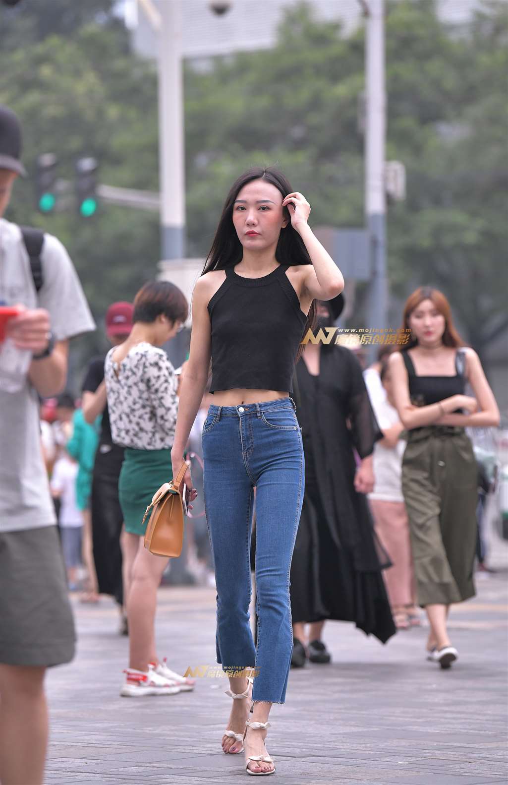 图片[4]-【街拍之魂赛帖】眼神酷酷的美女-流行馆