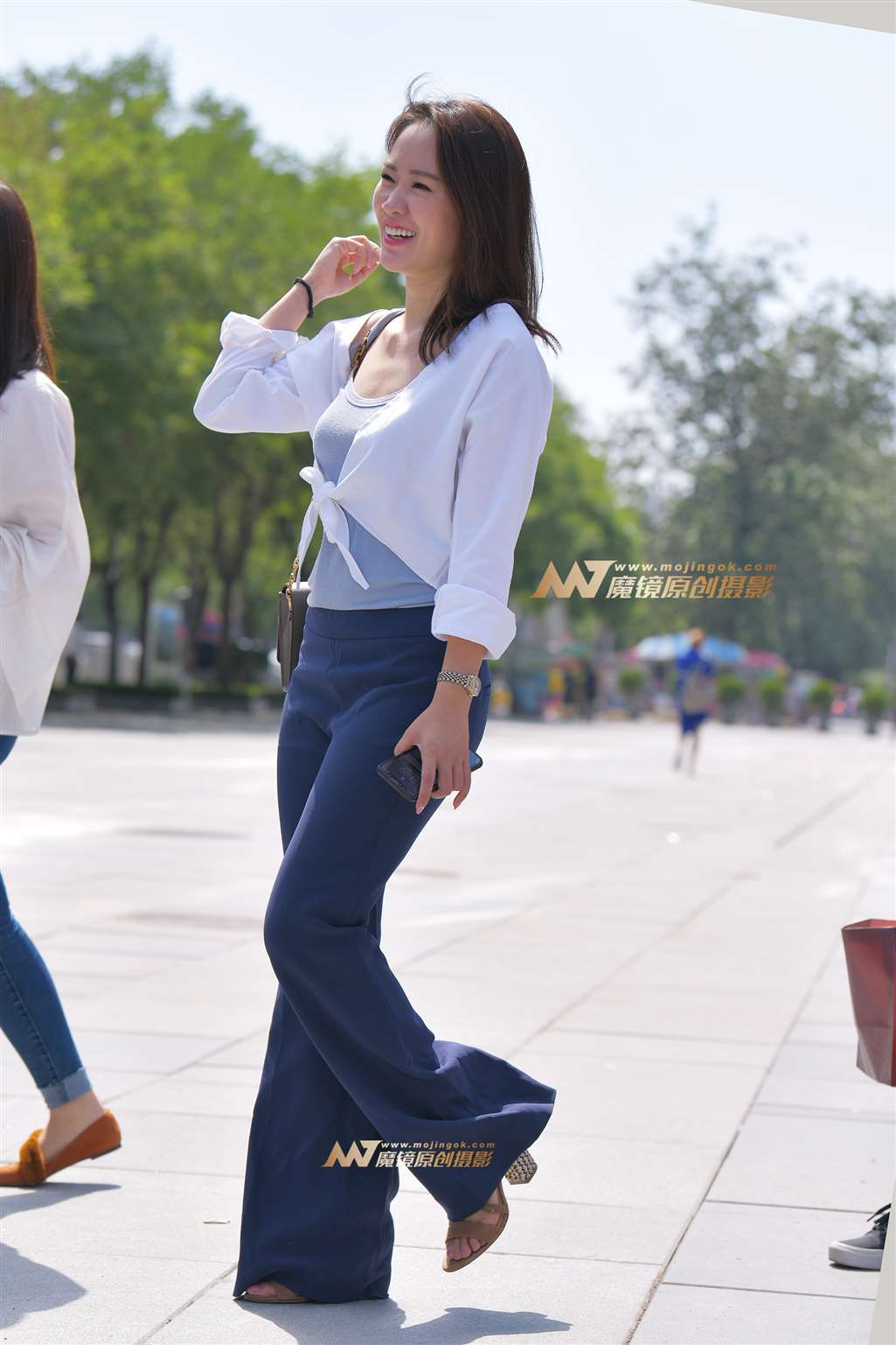 【红石赛帖】性感喇叭裤少妇-流行馆