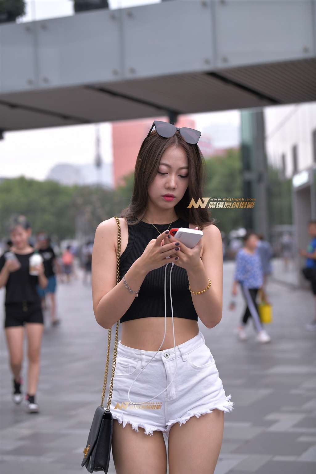 图片[5]-【街拍之魂赛帖】时尚热裤小少妇-流行馆