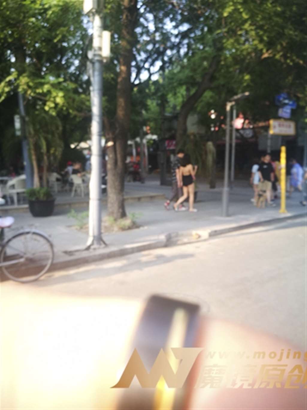 图片[3]-【赛德克赛帖】裸背热裤妹子-流行馆