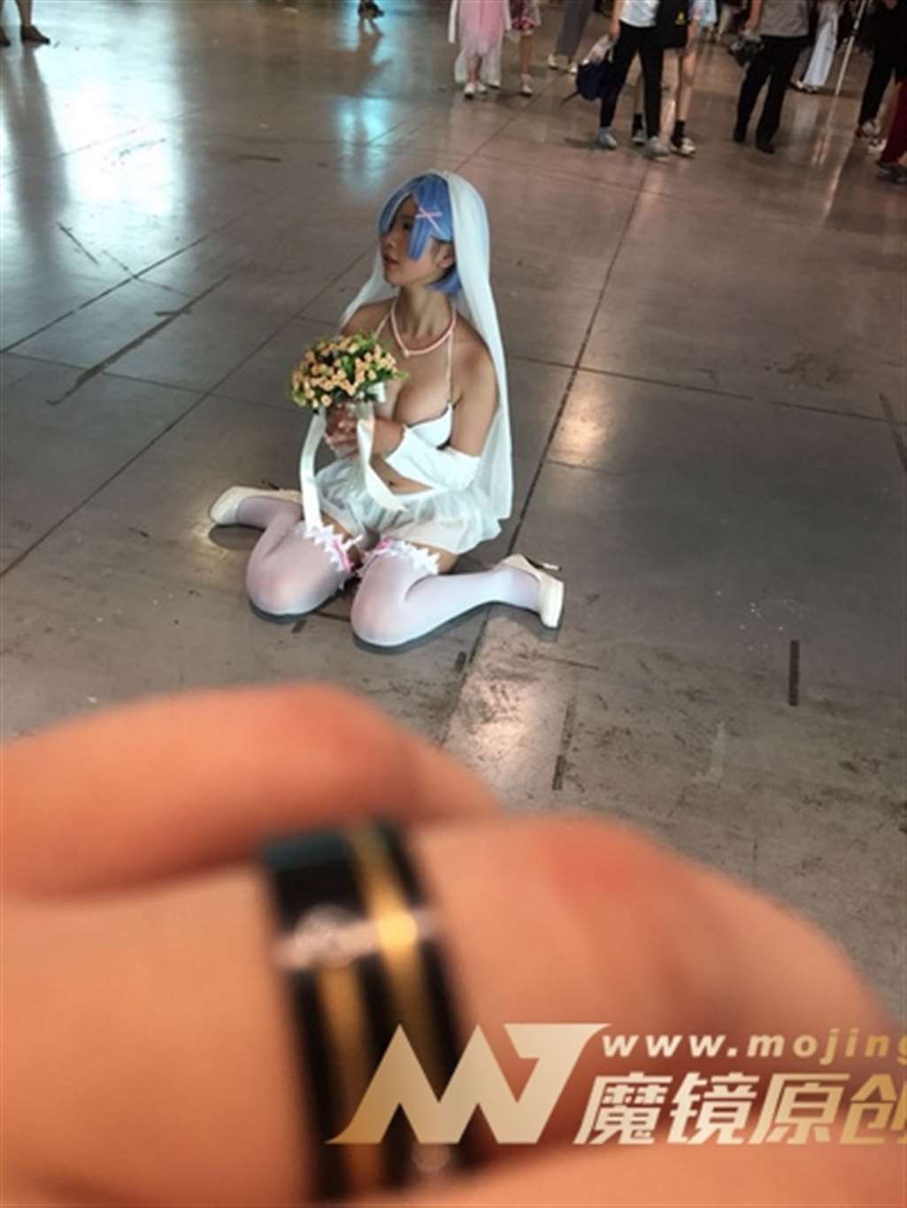 图片[3]-【Mark赛帖】手捧鲜花的性感小新娘-流行馆