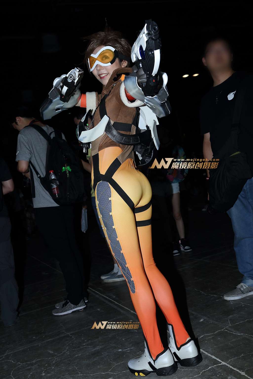 图片[5]-【番茄酱赛帖】大长腿Coser拿着小枪枪-流行馆