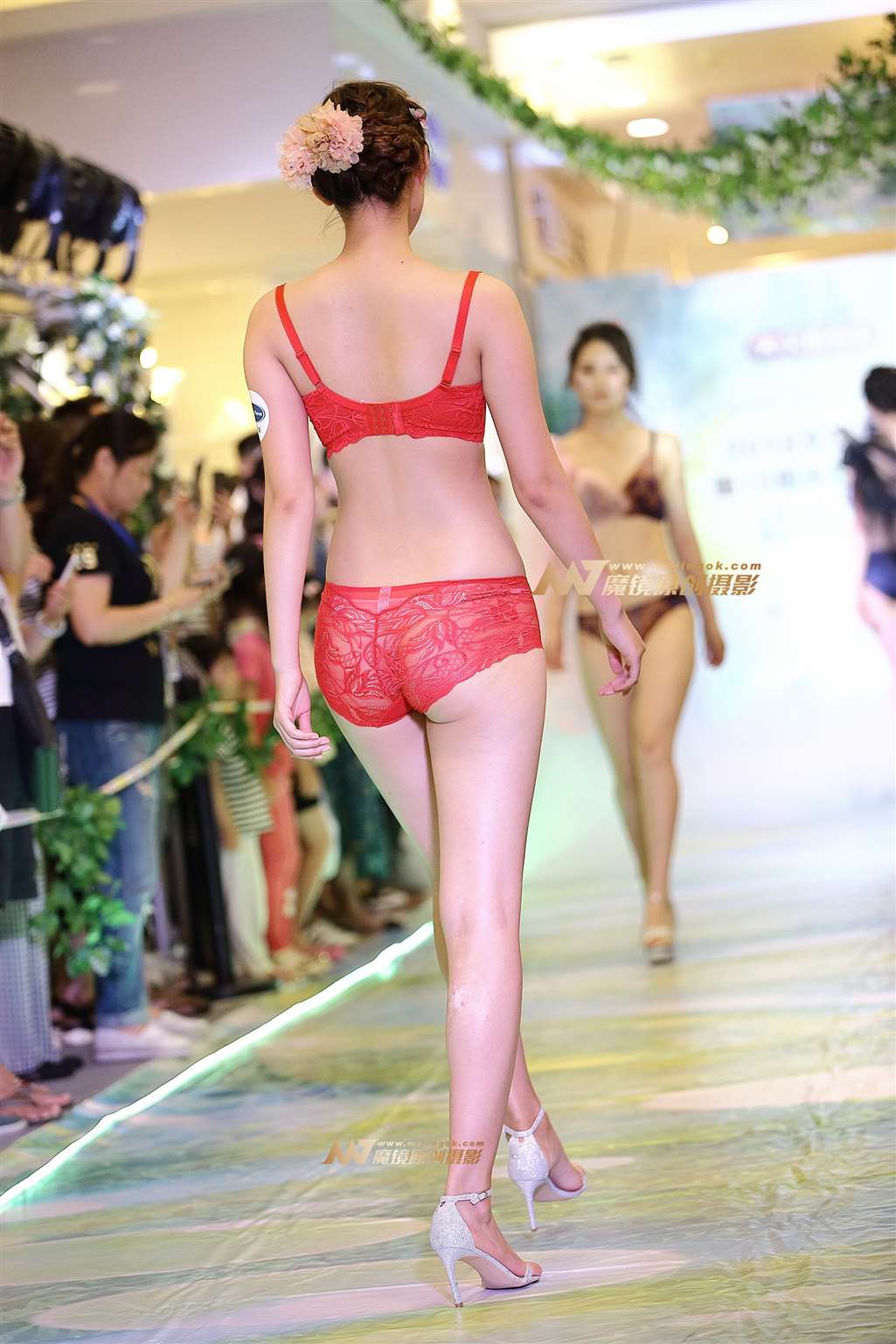 图片[2]-【Mark赛帖】红色蕾丝内衣秀-流行馆