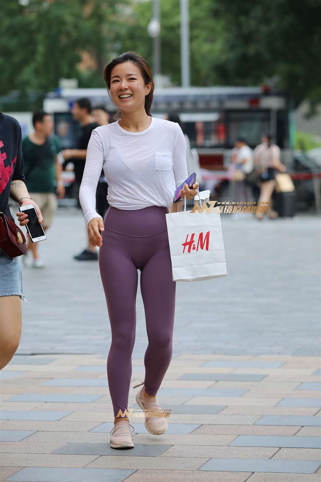 图片[4]-【视觉冲击赛帖】紫色瑜伽紧身裤美臀美女-流行馆