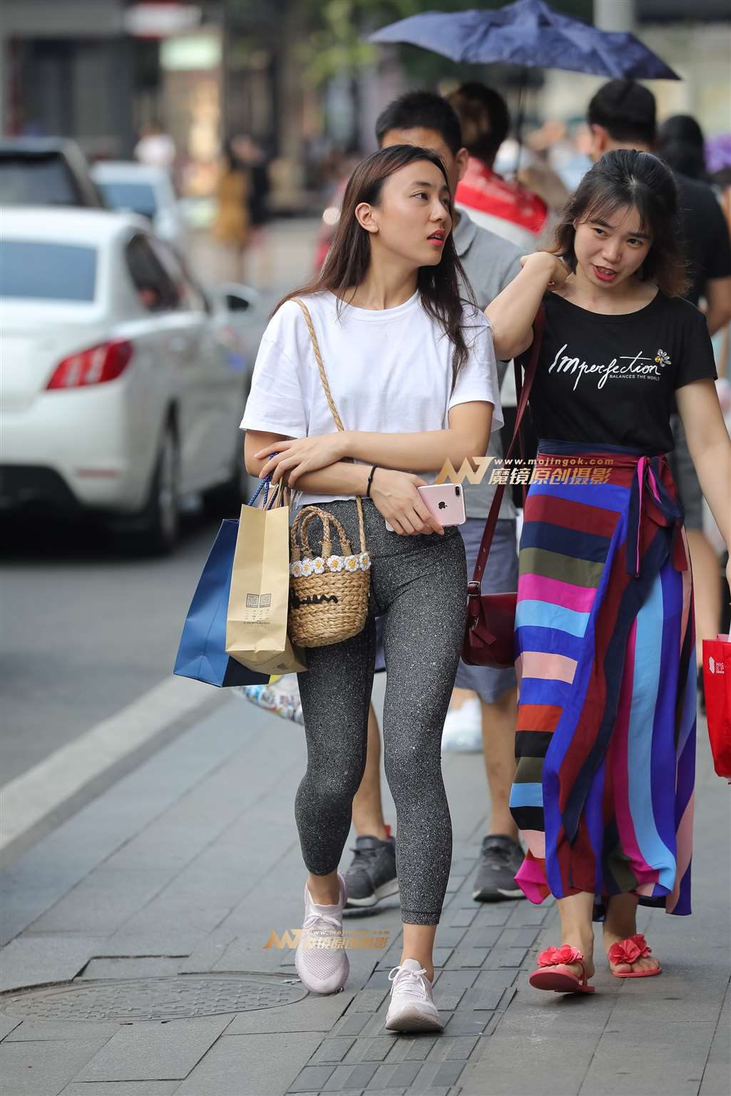 图片[5]-【凯恩赛帖】简洁T恤搭配紧身裤 带来清凉感-流行馆