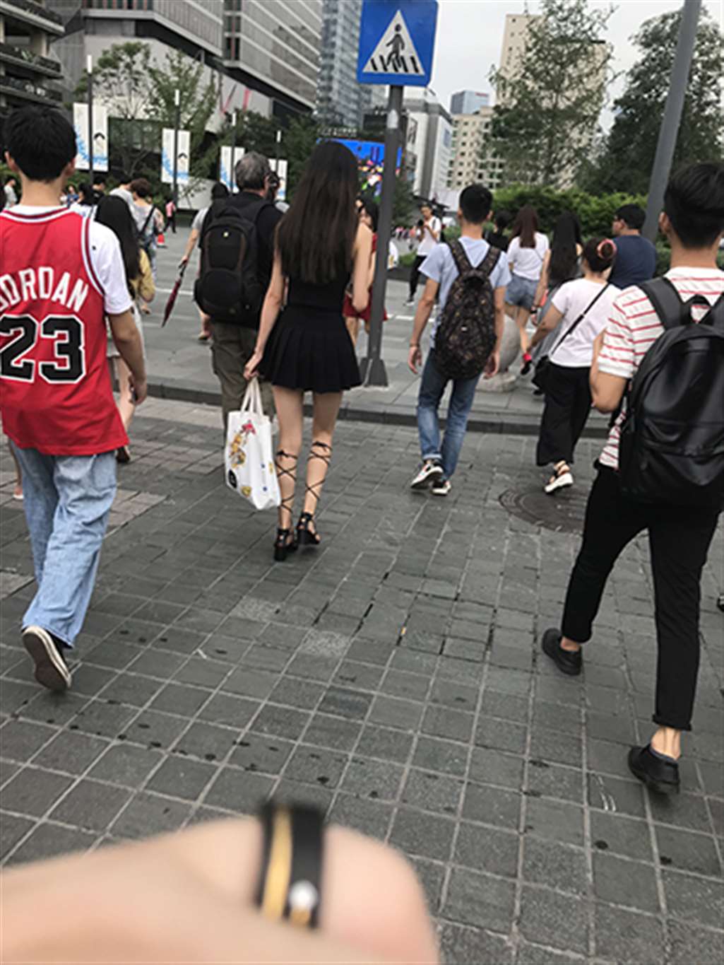 图片[3]-[辉辉赛贴】大长腿绑带鞋气质小姐姐-流行馆