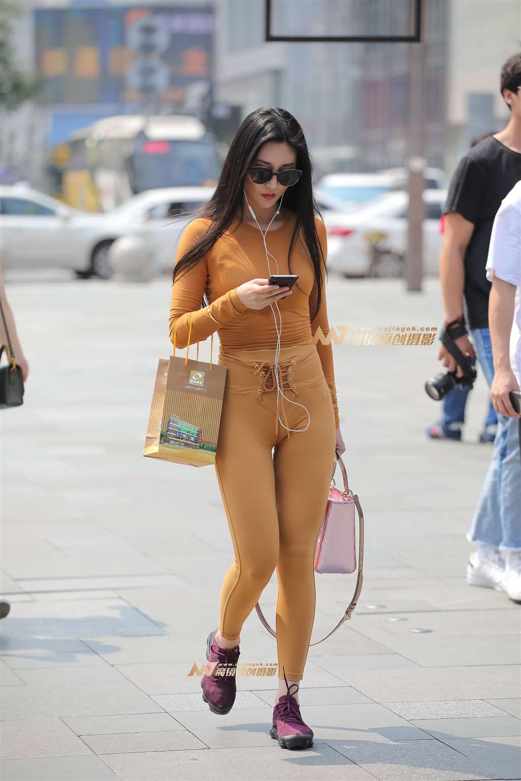 图片[5]-【凯恩赛帖】紧身装裹出迷人性感的身材-流行馆