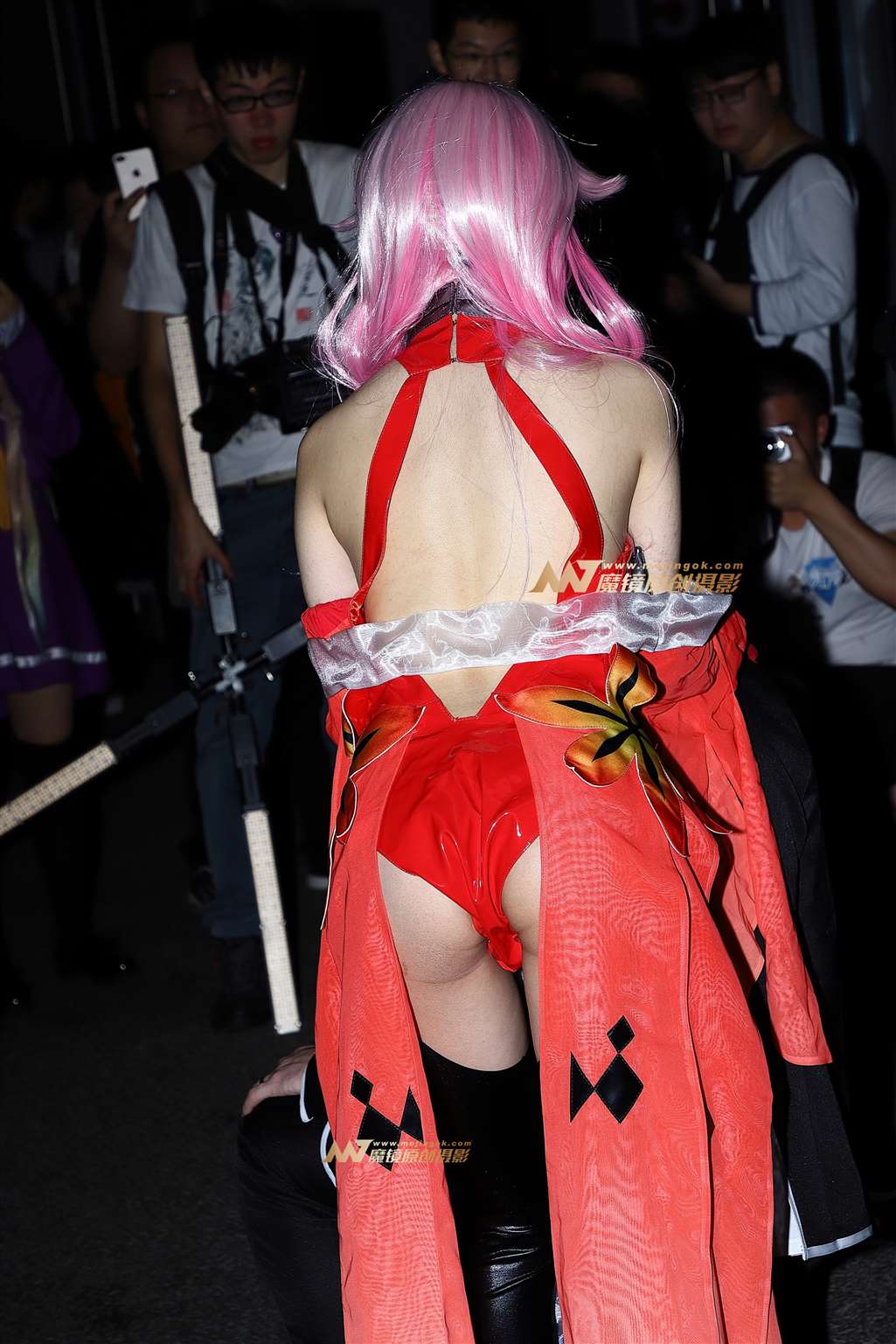 图片[4]-【Mark赛帖】性感红衣coser-流行馆