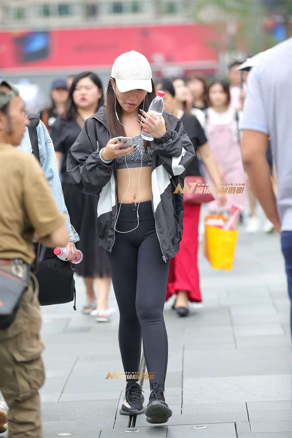 图片[3]-【凯恩赛帖】极品鸭舌帽墨镜紧身瑜伽裤美女-流行馆