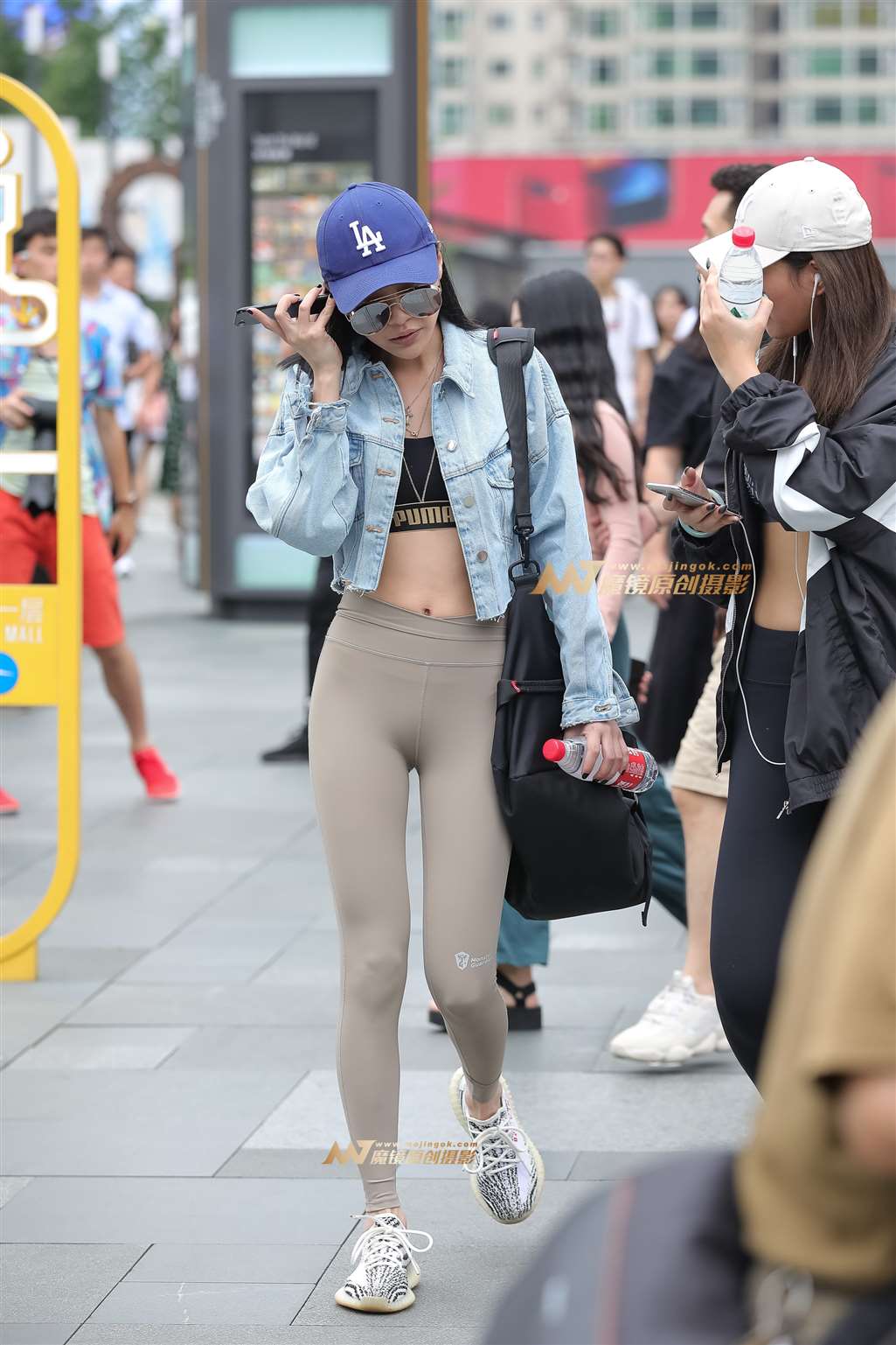 图片[4]-【凯恩赛帖】极品鸭舌帽墨镜紧身瑜伽裤美女-流行馆