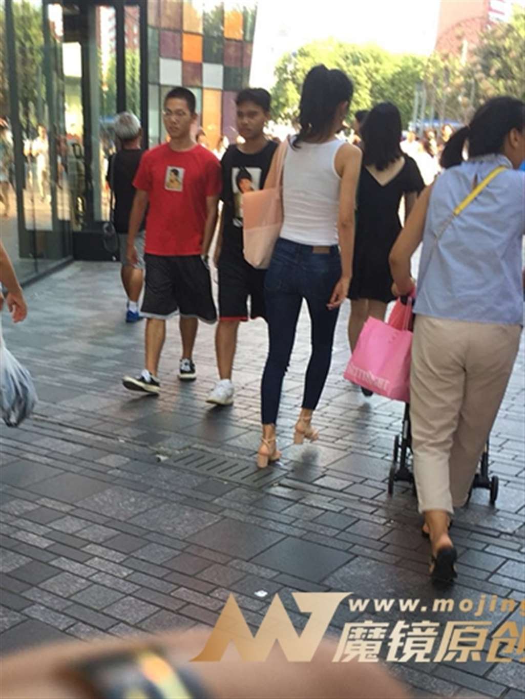 图片[3]-【红石赛帖】性感牛仔裤少妇-流行馆