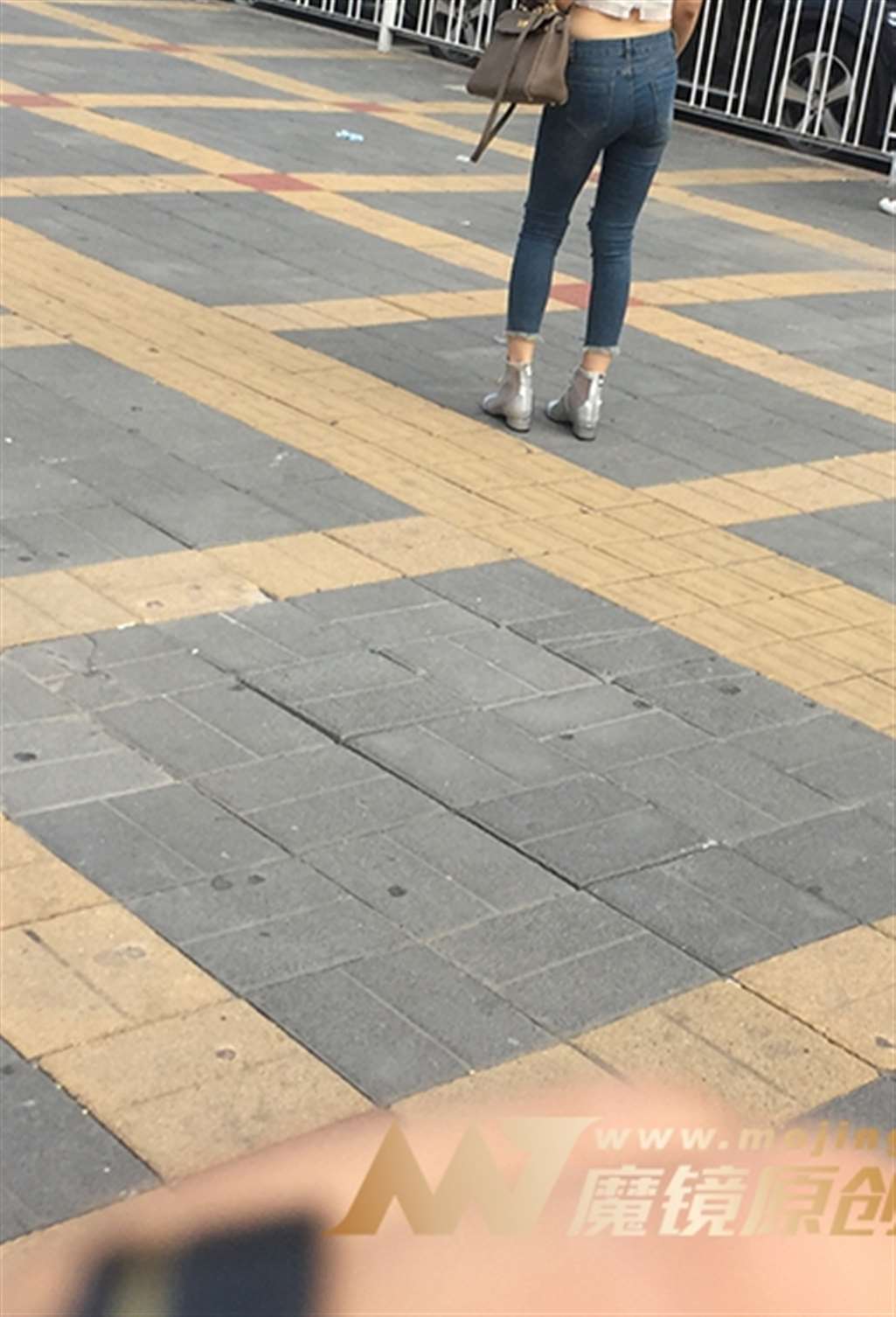 图片[3]-【红石赛帖】牛仔裤时尚性感美女-流行馆