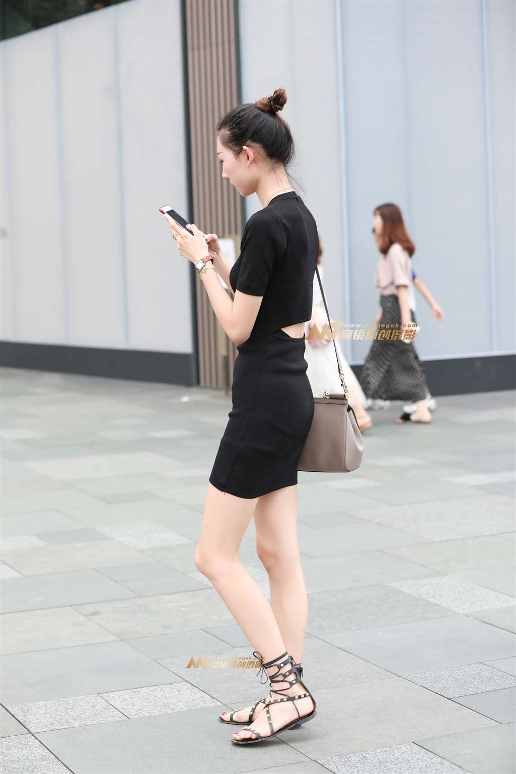 图片[5]-【辉辉赛贴】丸子头长腿漂亮小姐姐-流行馆