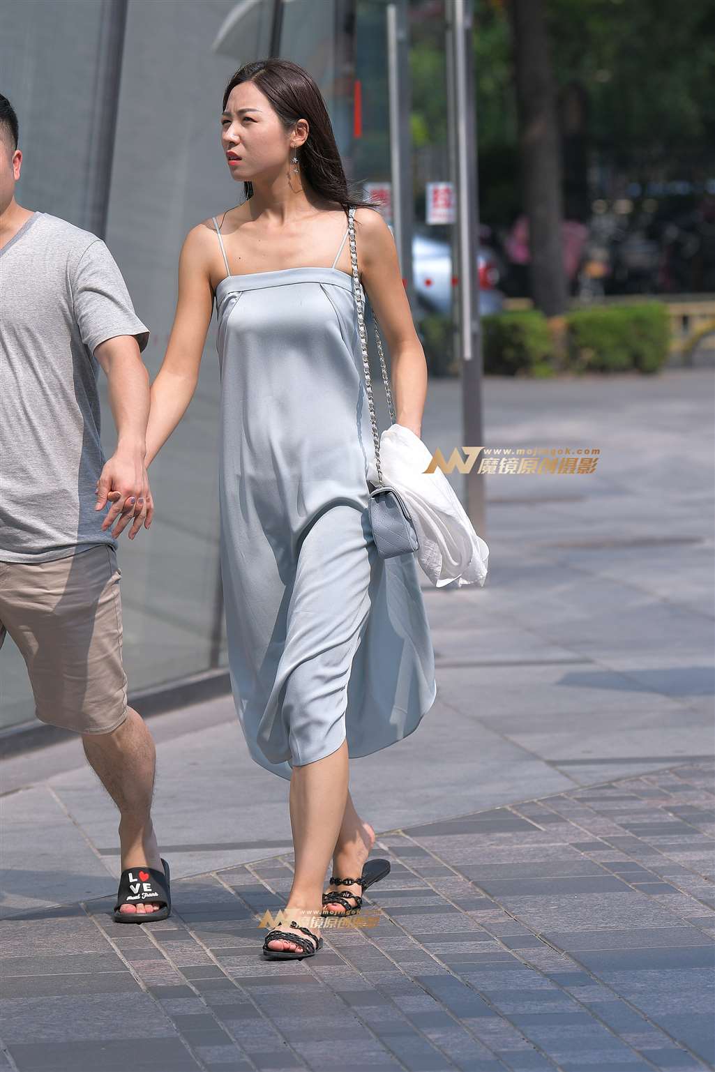 图片[4]-【红石赛帖】逛街的性感少妇-流行馆