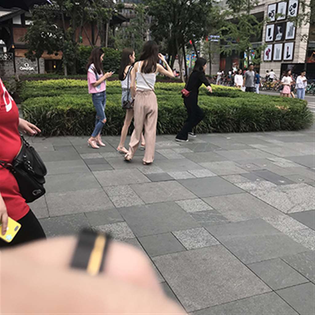 图片[3]-【辉辉赛贴】超极品白皙美腿好像杨幂的小姐姐-流行馆