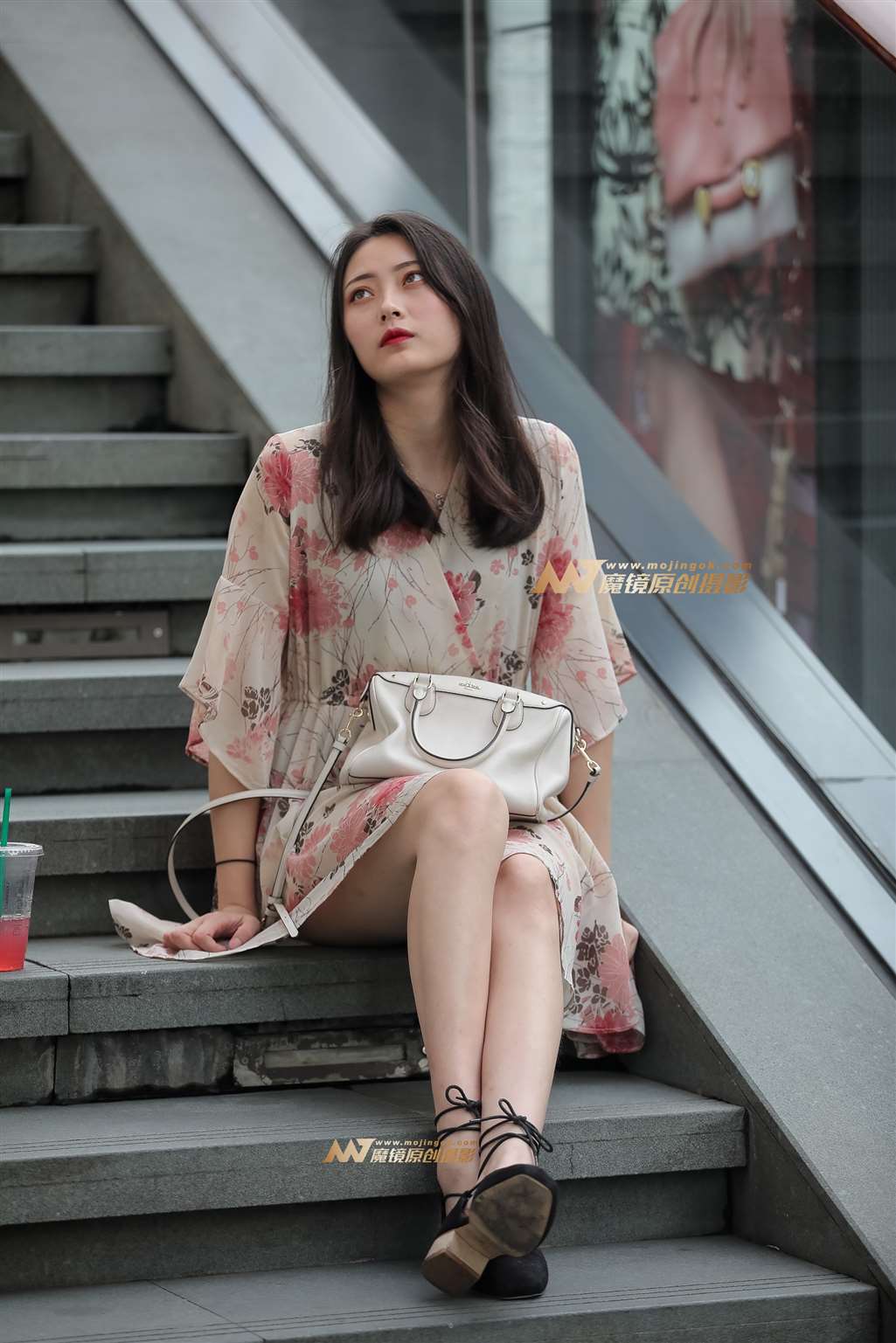 图片[2]-【凯恩赛帖】清新美丽的花裙女孩-流行馆