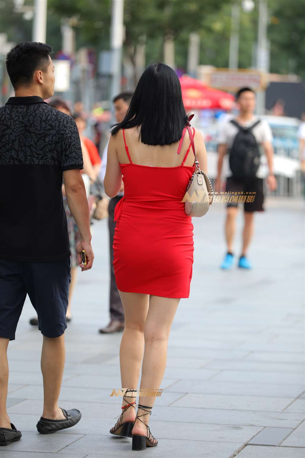 图片[2]-【视觉冲击赛帖】性感吊带少妇-流行馆