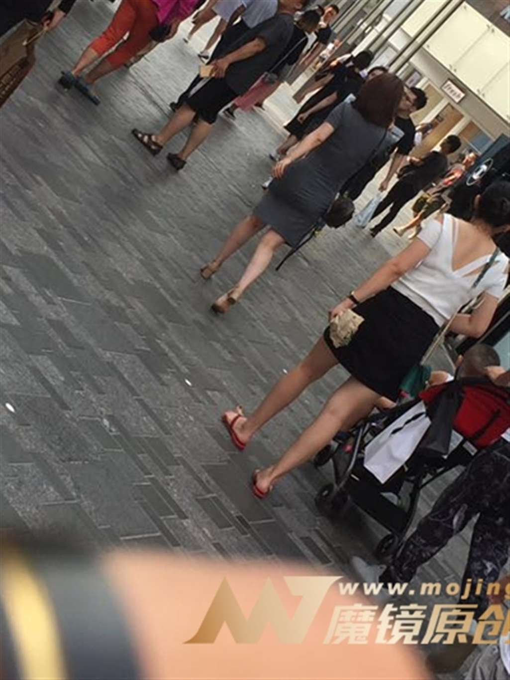 图片[3]-【红石赛帖】紧身包臀性感少妇-流行馆