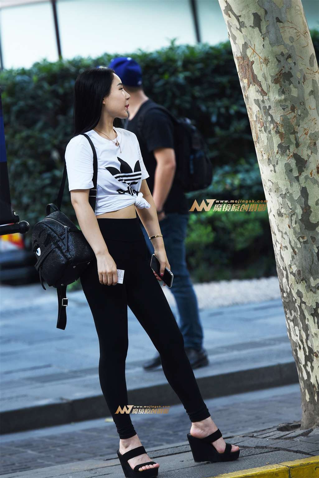 【咔喳赛贴】路边等车-流行馆