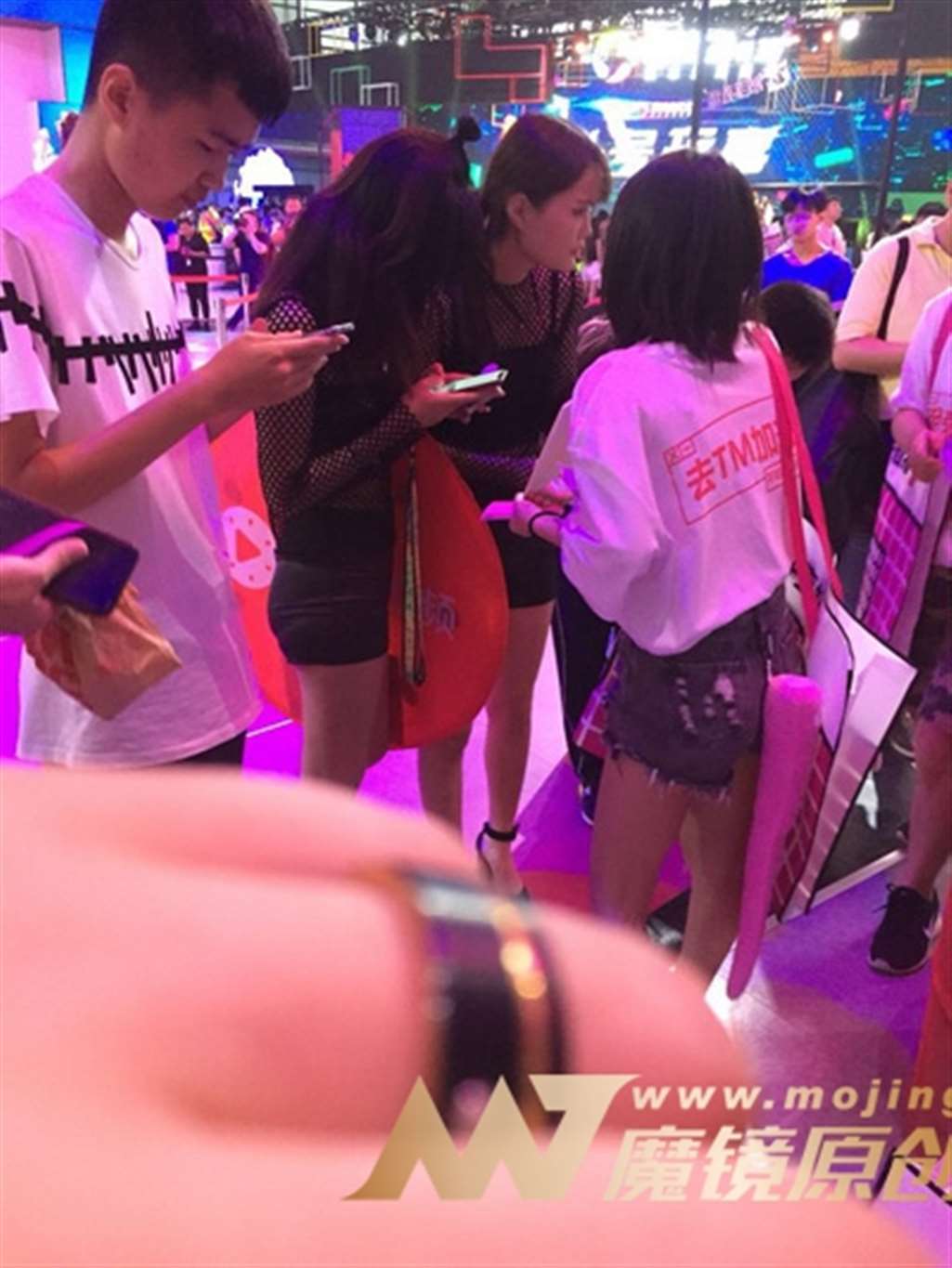 图片[3]-【Mark赛帖】2018chinajoy 一对紧身皮裤showgirl-流行馆