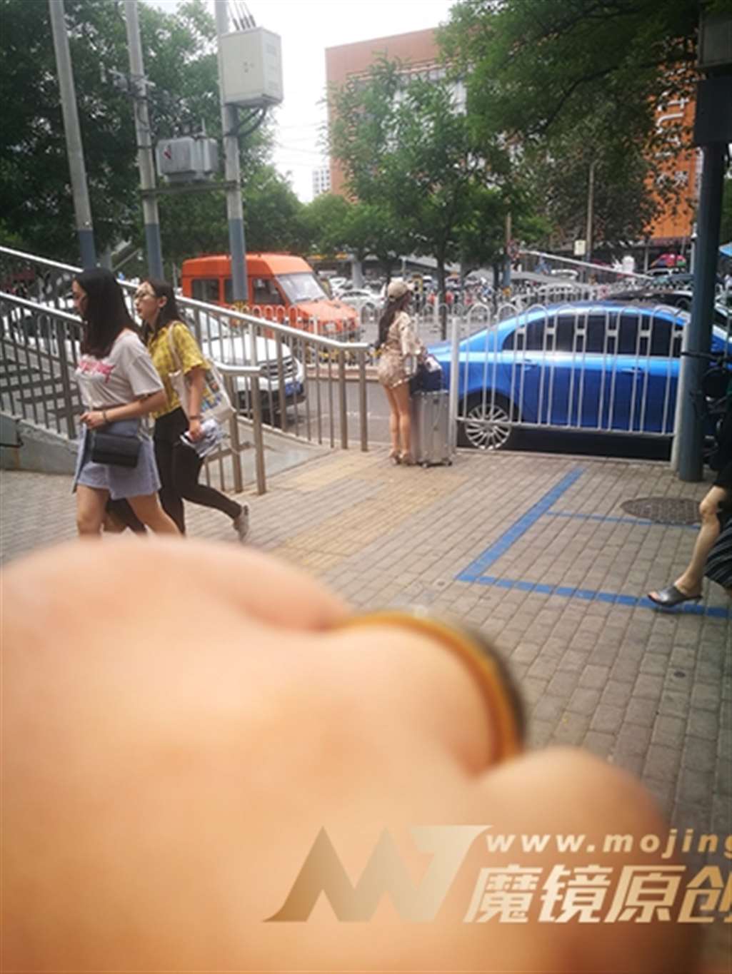 图片[2]-【赛德克赛帖】即将远行的白皙长腿美女-流行馆