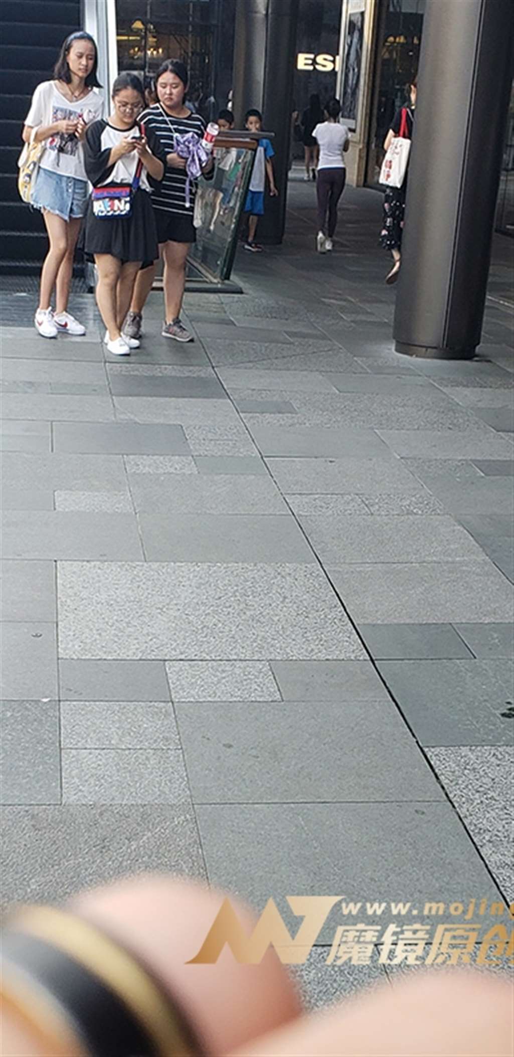 图片[3]-【凯恩赛帖】爱穿紧身裤的女人-流行馆