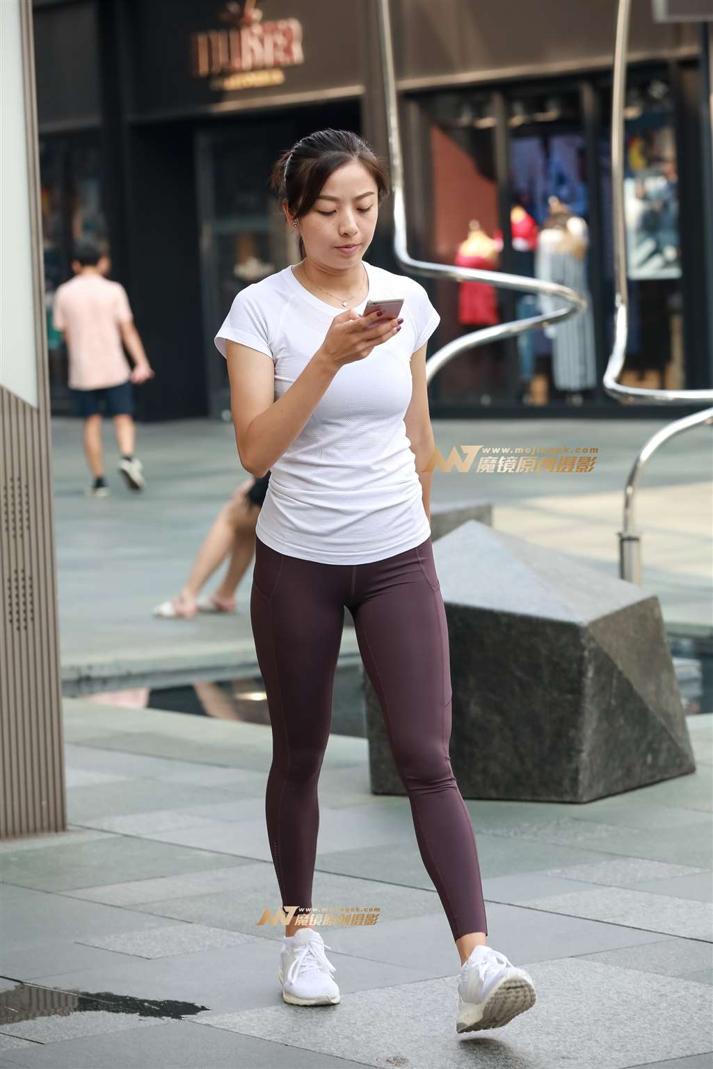 图片[4]-【凯恩赛帖】爱穿紧身裤的女人-流行馆