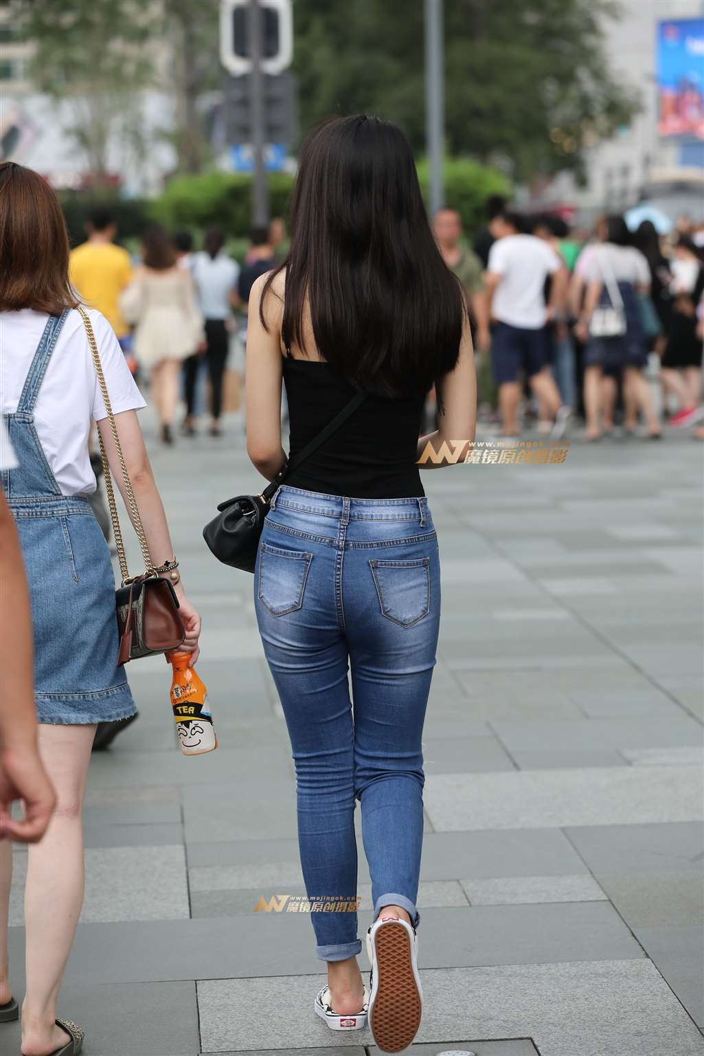 图片[2]-【辉辉赛贴】牛仔裤高叉衣欧美漂亮小姐姐-流行馆