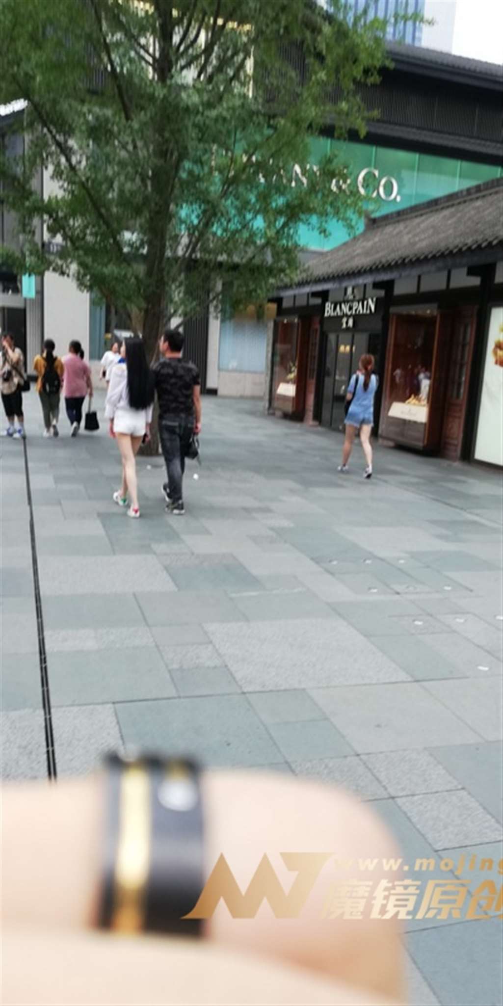 图片[3]-【视觉冲击赛帖】苗条大长腿，热裤MM-流行馆
