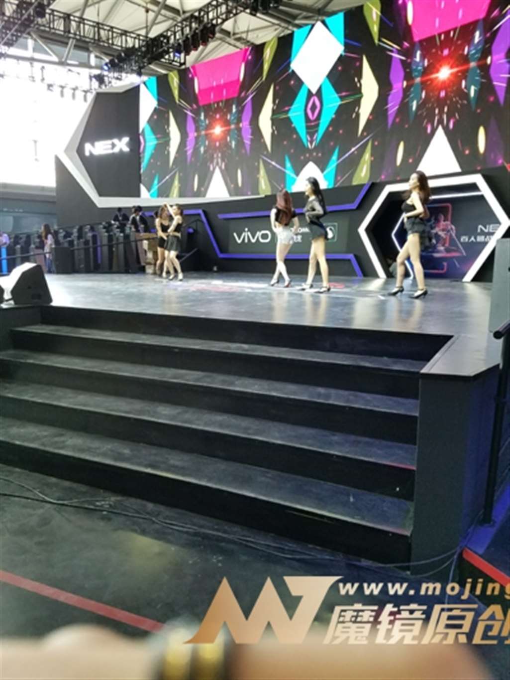 图片[3]-【番茄酱赛帖】彩排中的性感热舞-街拍流行馆