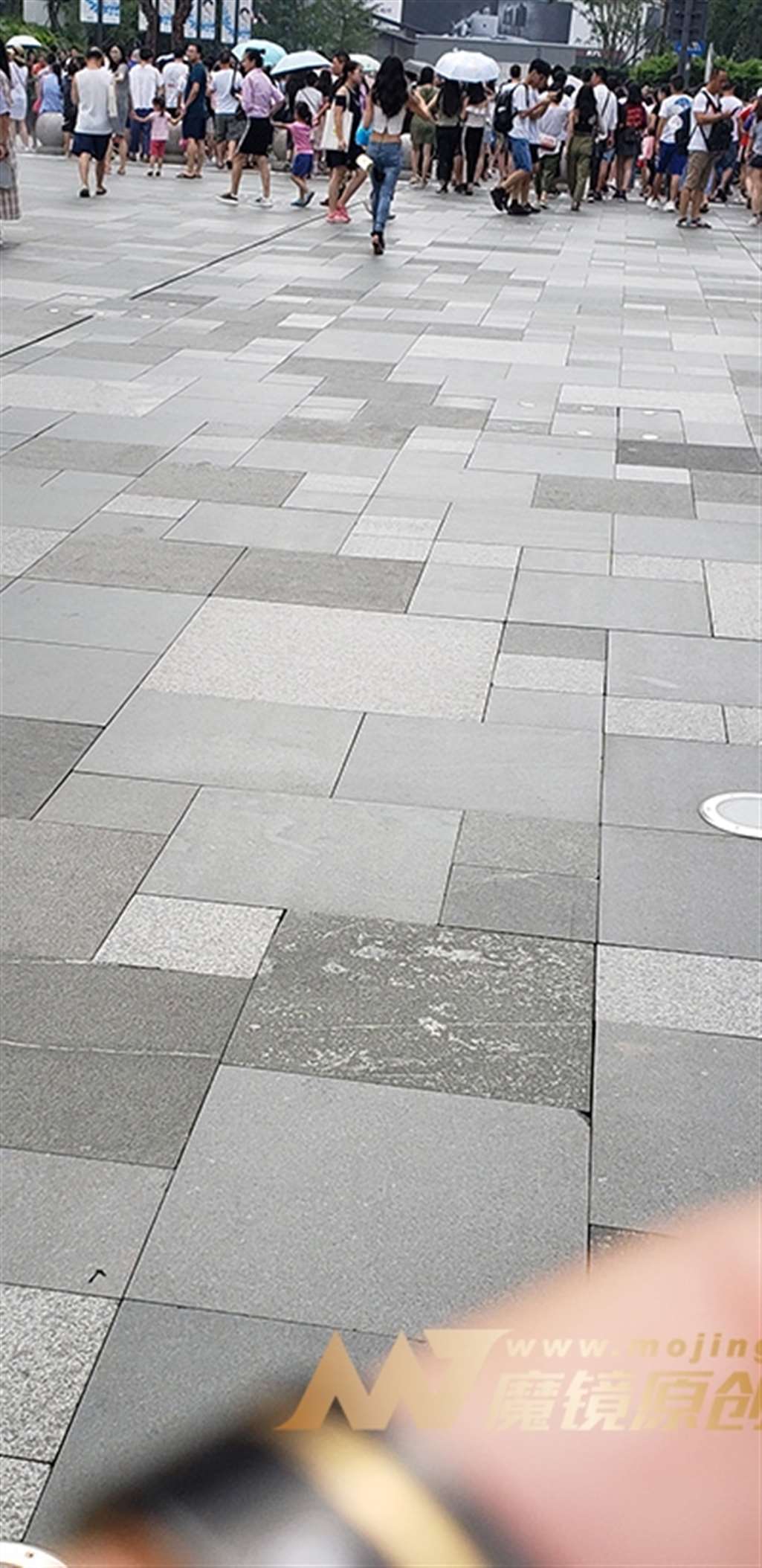 图片[3]-[凯恩赛帖]性感露脐-街拍流行馆