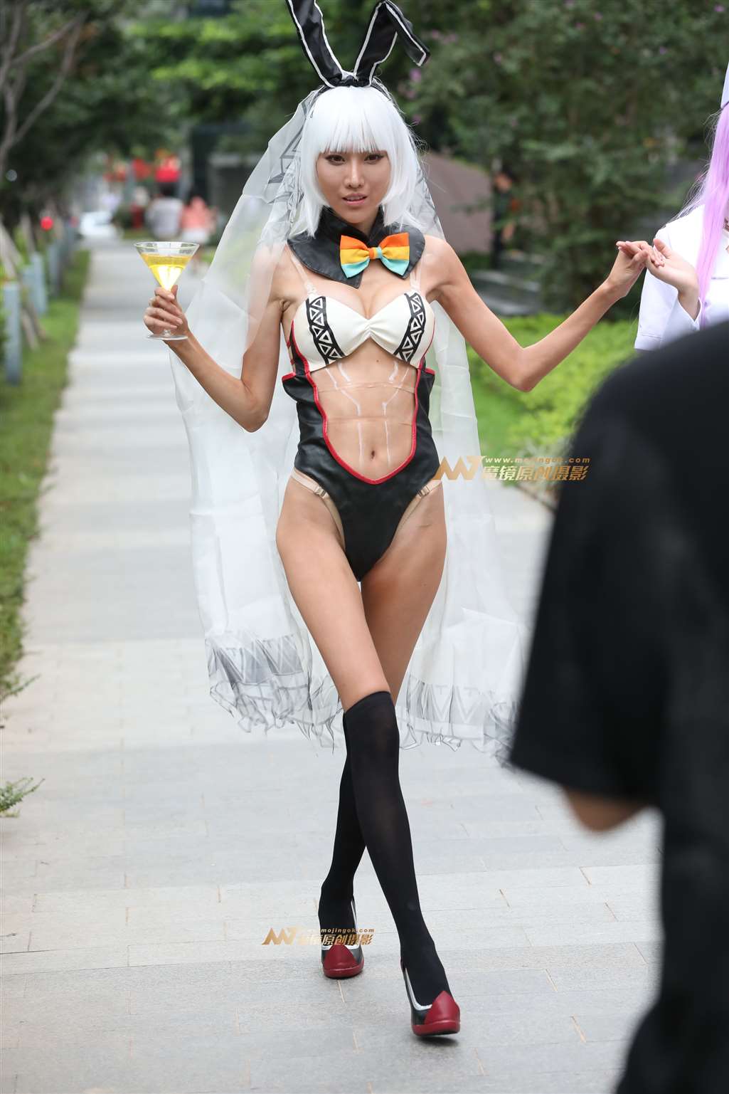 [辉辉赛贴]好瘦的妖女-街拍流行馆